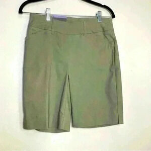 Hillary Bradley khaki pull on comfy stretch Bermudan shorts-size 4